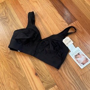 Adonna Black No Wire Bra. Size 34-C. Adjustable Straps. NWT!